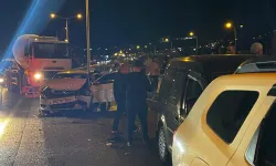 Beton mikseri ile zincirleme trafik kazası