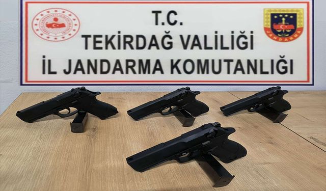 Jandarma ruhsatsıza geçit vermiyor