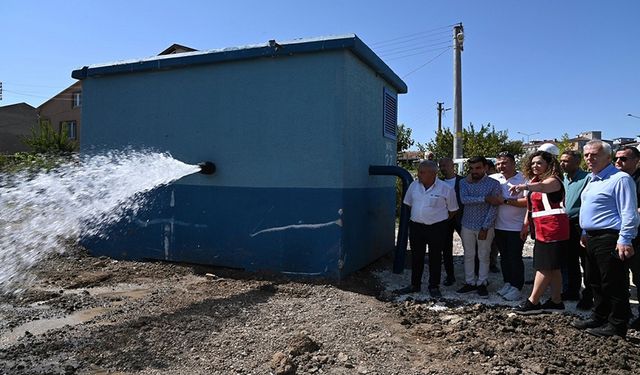 Açılan su kuyusu 17 bin kişinin ihtiyacını karşılayacak