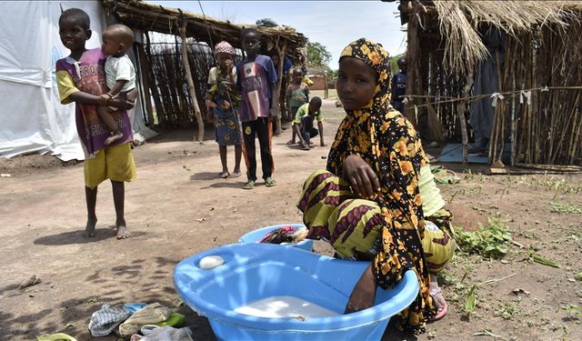 Orta Afrika'da çatışmalardan kaçanlar güçlükle yaşamaya çalışıyor