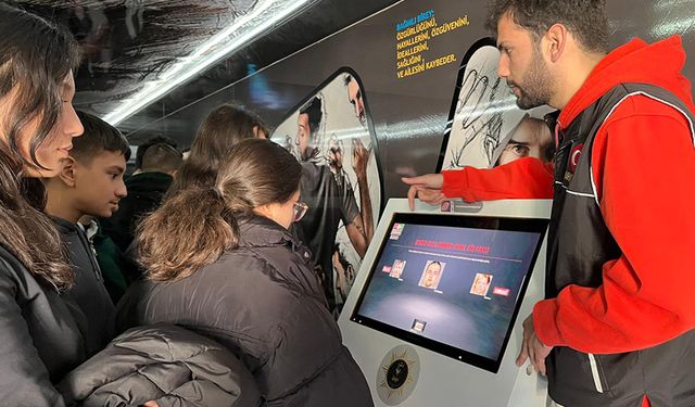 Çerkezköy’de vatandaşlar ve öğrenciler Narko Tır’la bilinçlendiriliyor