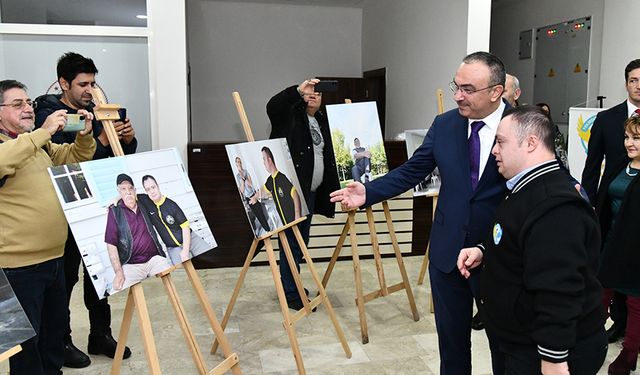 Down sendromlu bireylerin gözünden çekilen fotoğraflar sergilendi