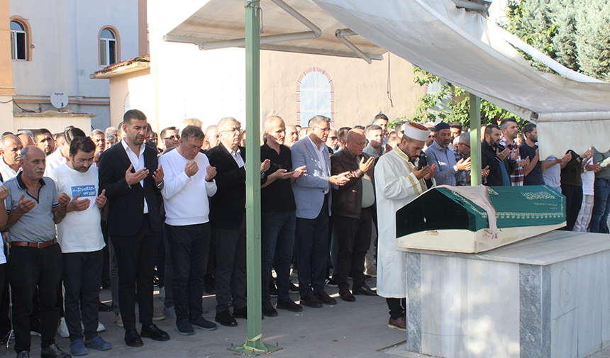 Kübra Özcan Gözyaşları Arasında Toprağa Verildi