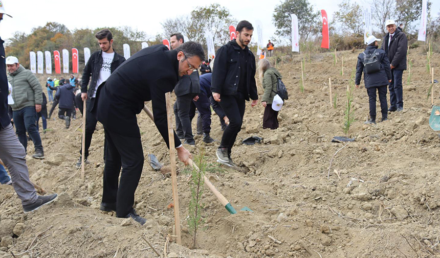 Tekirdağ’da 1700 Fidan Toprakla Buluşturuldu