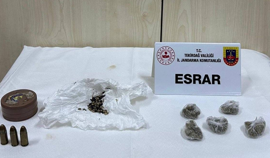 Tekirdağ'da Yasaklı Madde Operasyonunda 12 Şüpheli Gözaltına Alındı1